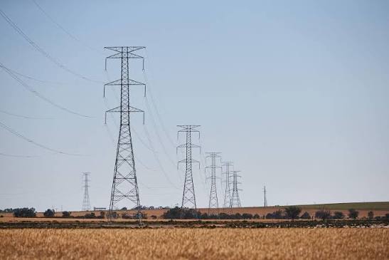 Por qué es necesario reinventar la transmisión eléctrica en Estados Unidos